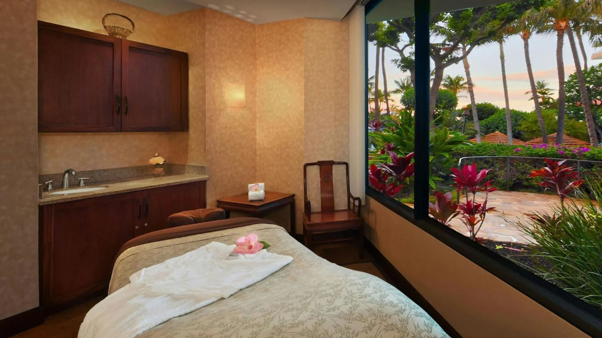 Marriott's Maui Ocean Club - & Napili Towers Hotel Lahaina