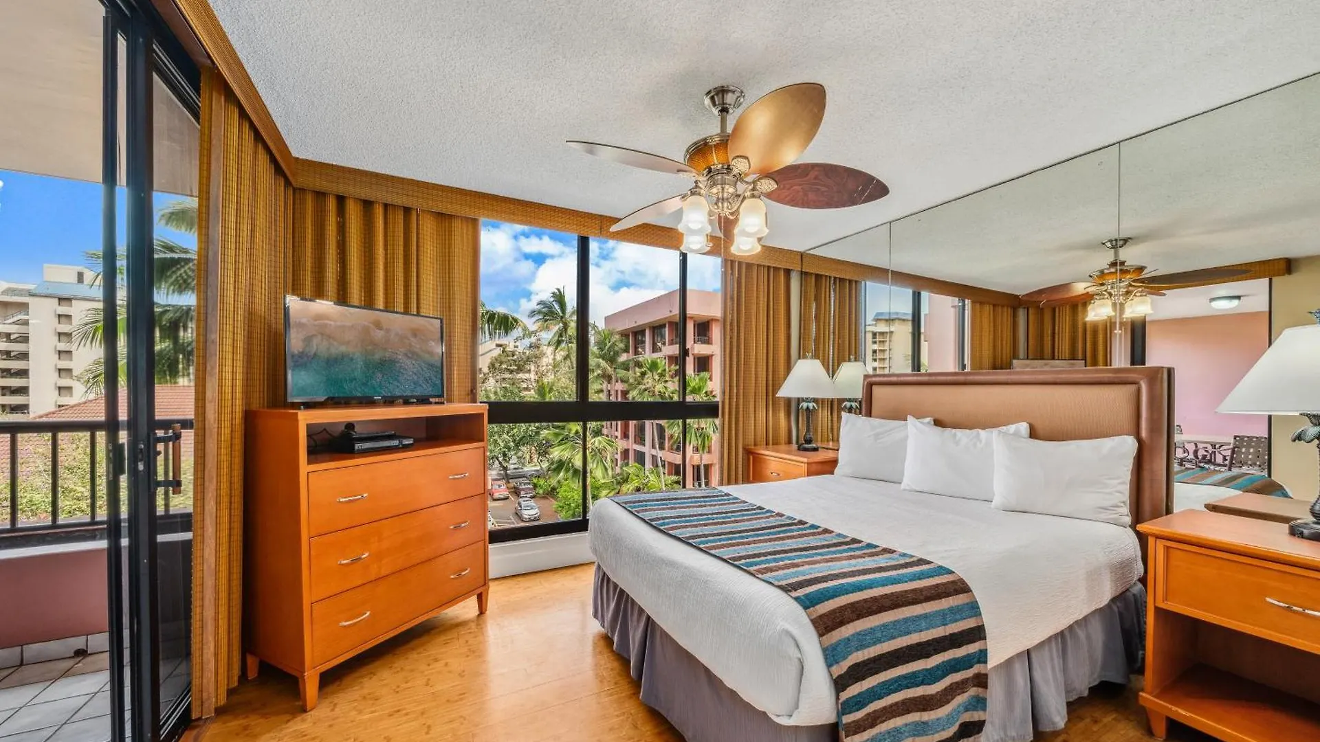 Kahana Falls Resort 3*