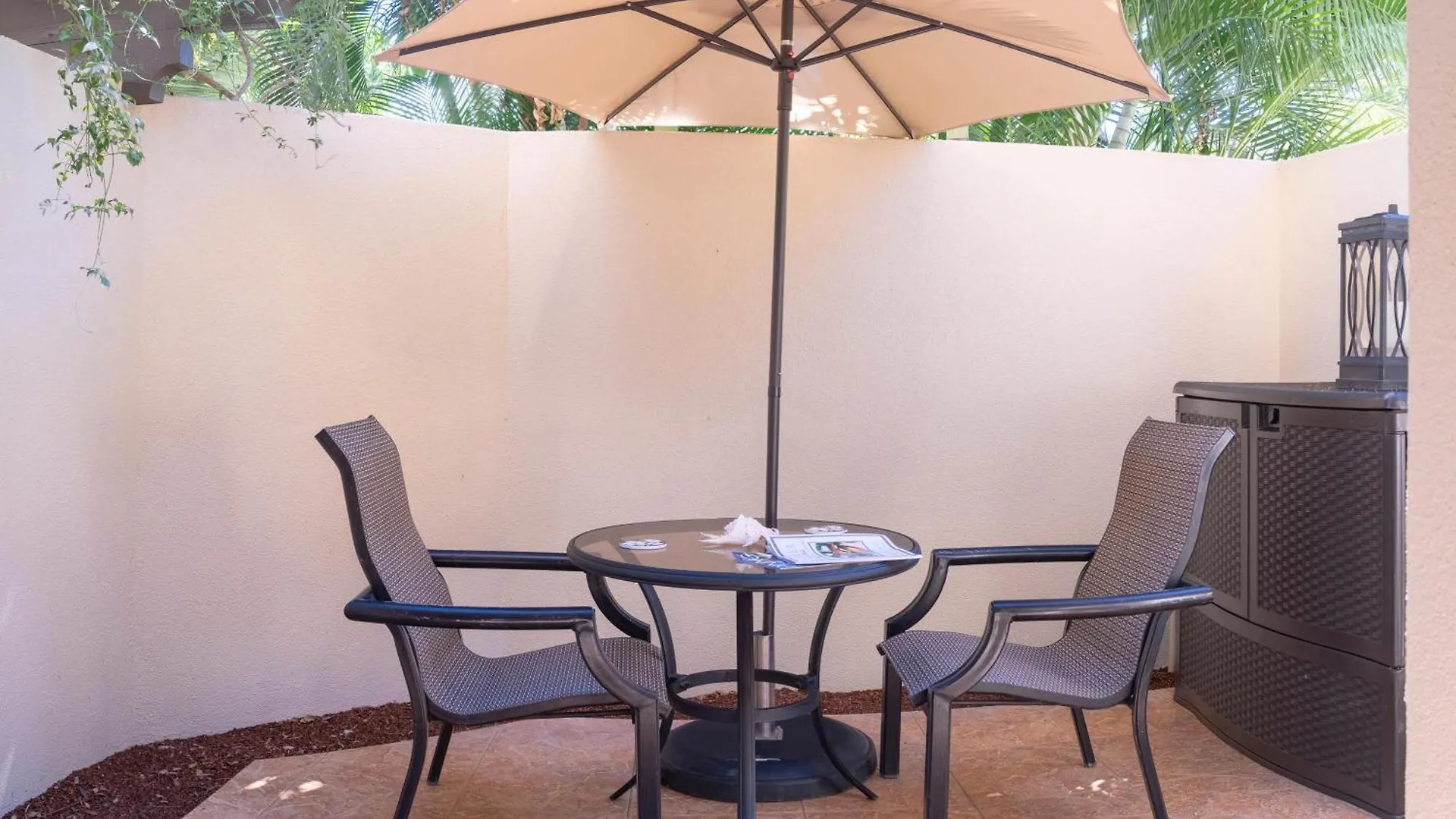 Maui Kamaole J114