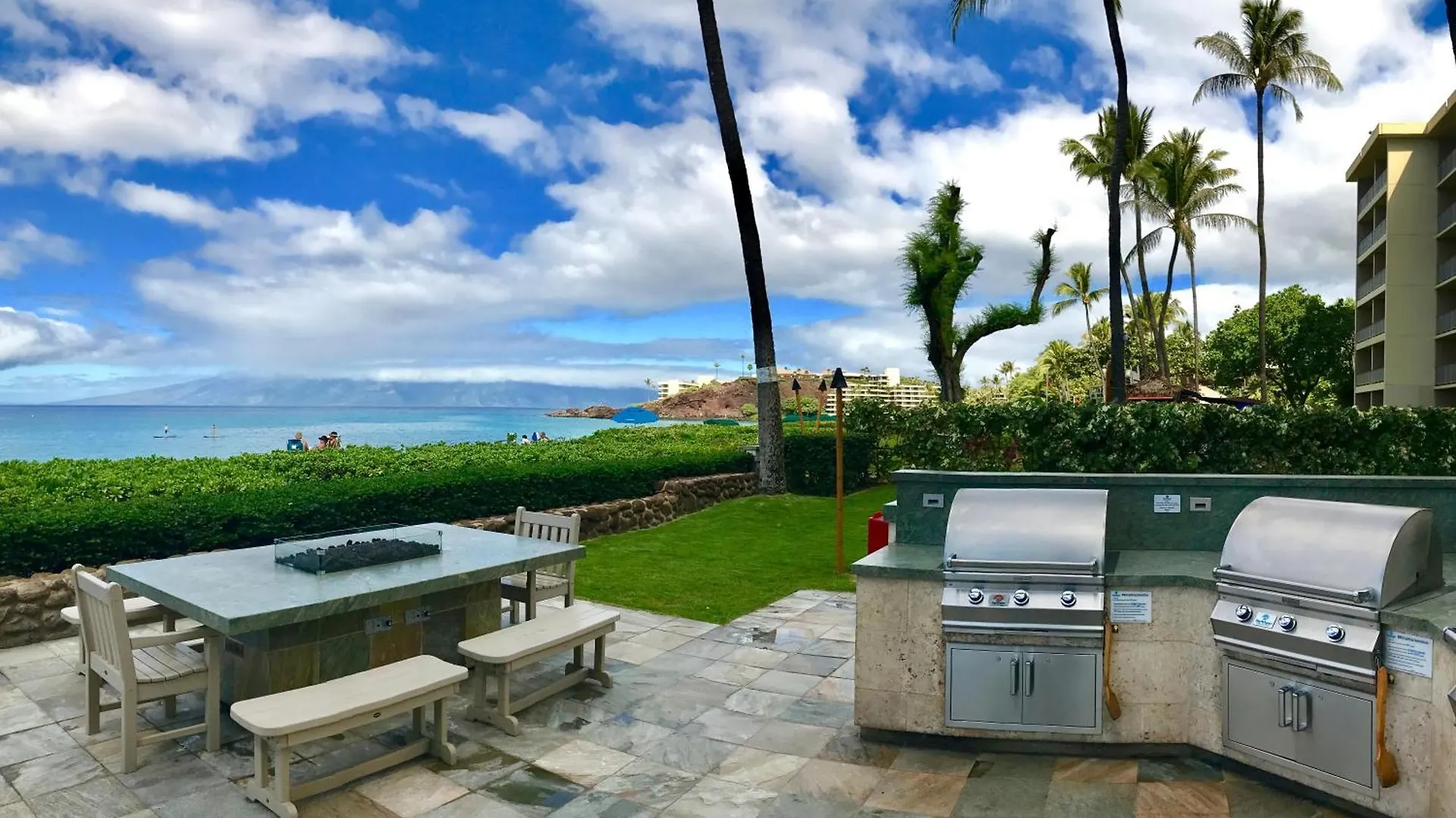 Whaler 102 Lahaina