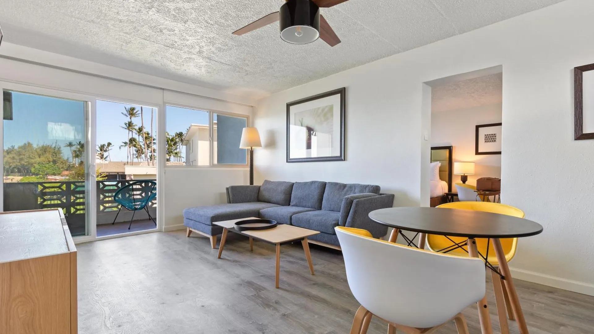 Maui Seaside Hotell 3*