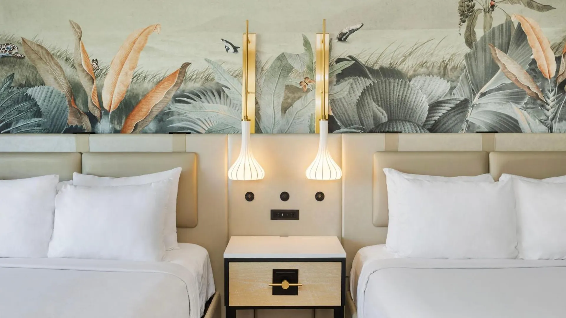 Maui Seaside Hotell