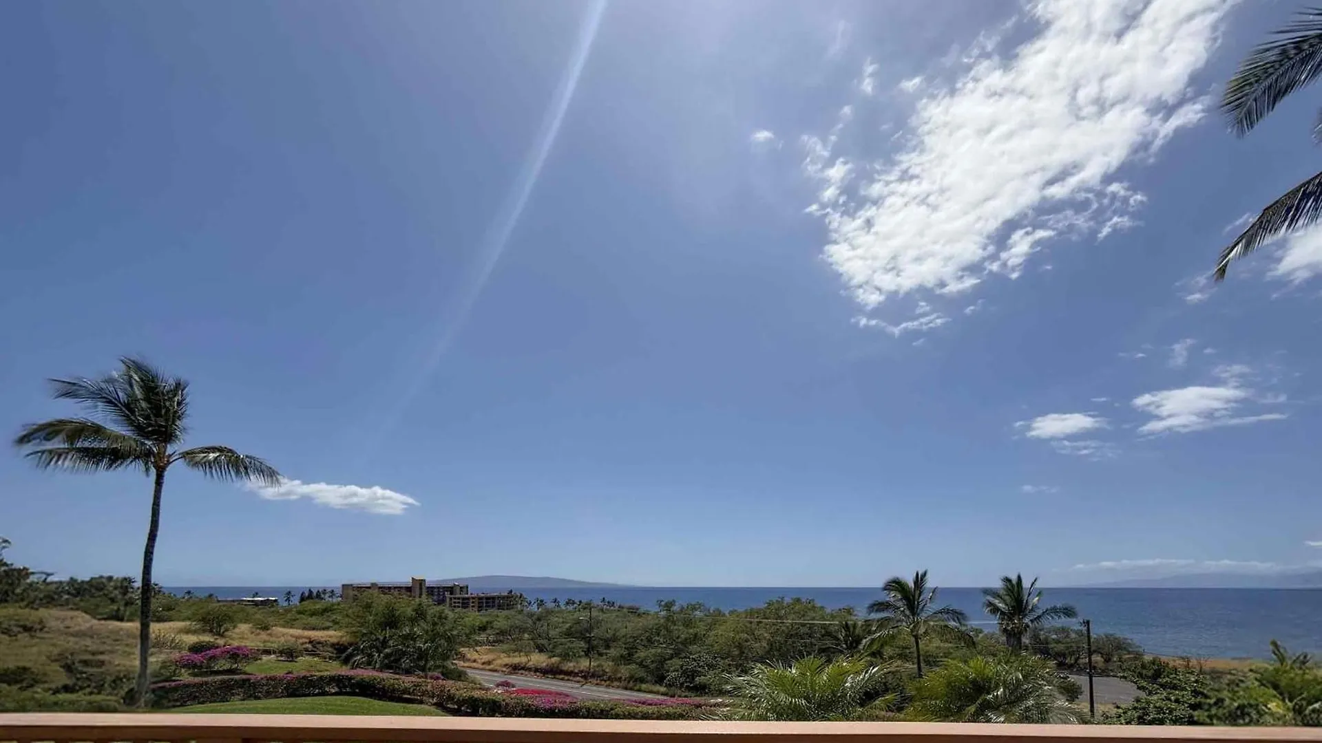 Maui Kamaole A-206 - Prime Location, Stunning Renovation, Large Lanai, Split Ac! Holiday home Wailea (Maui)