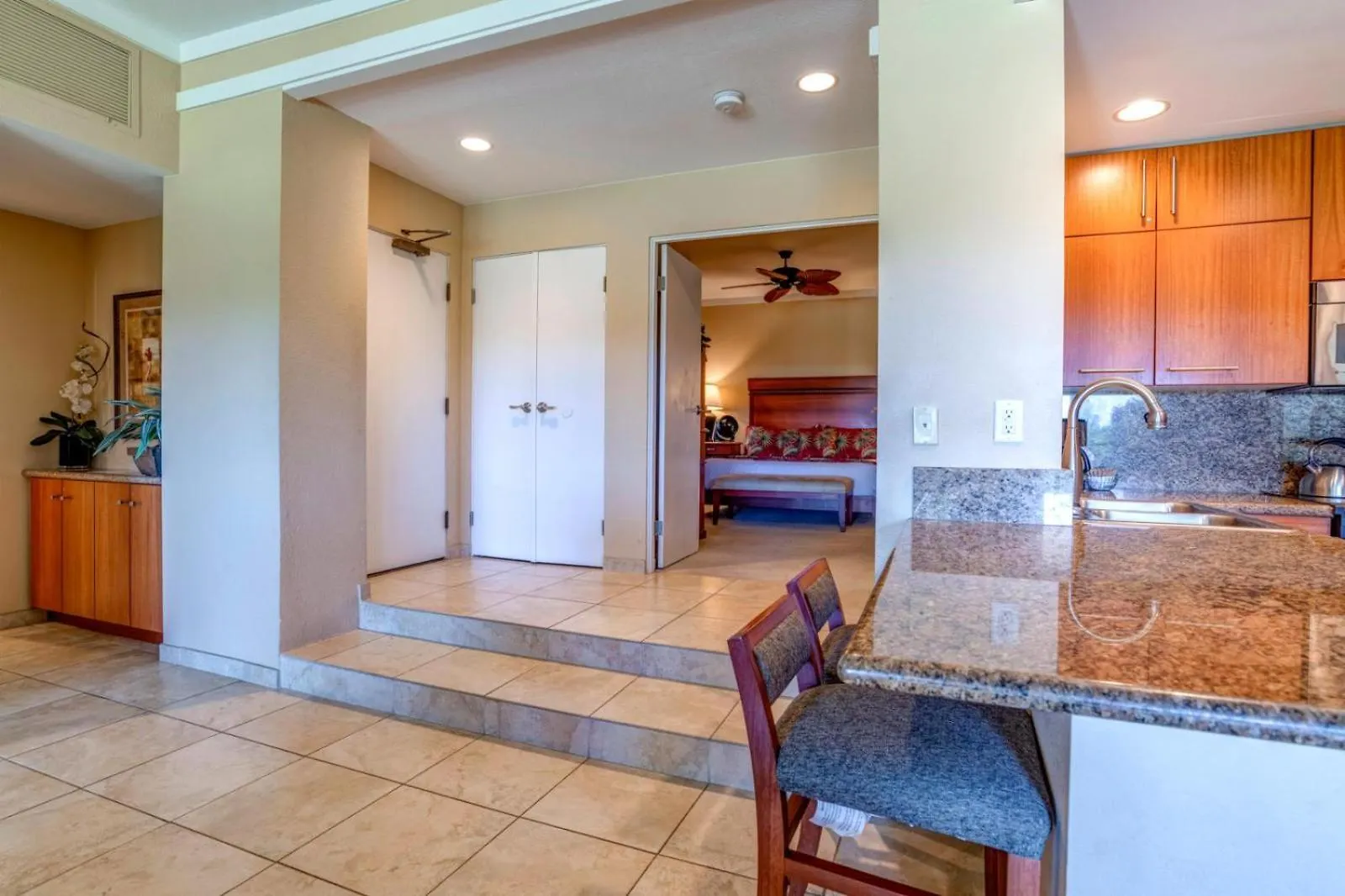 Spacious 4-bedroom Golf Collection - Multi Unit Listing - Same Enclave - Golf Course Views - 3 Free Cars Kgv-17p717t517v3 Apartment *