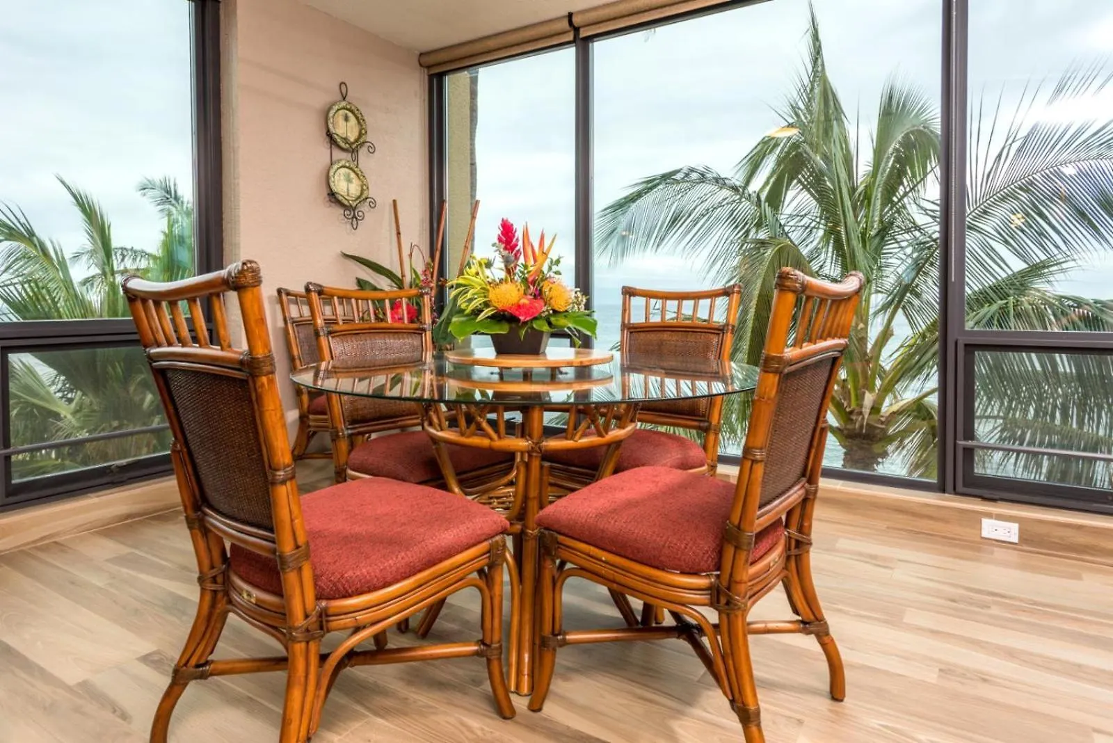 Apartment Spacious 4-bedroom Mahana Collection - Multi Unit Listing - Same Building - Ocean Front - 2 Free Cars Mah-301 Mah-419 Kaanapali