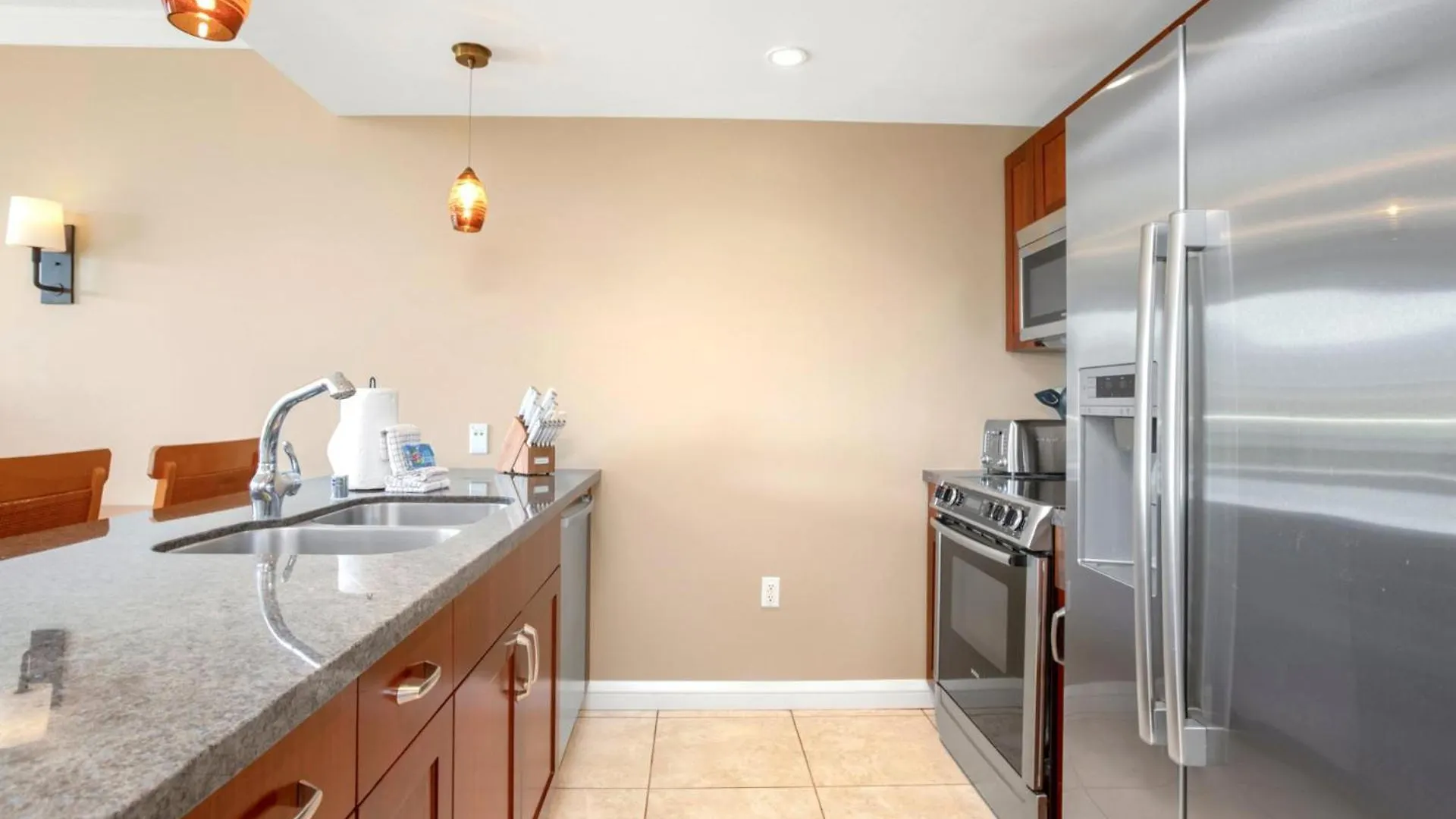 Spacious 4-bedroom Honua Kai Collection - Multi Unit Listing - Same Floor - Ocean Views - 2 Free Cars Hkh-52429 *