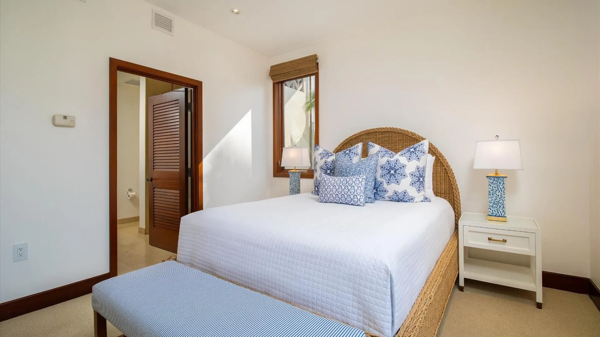 Freshly Renovated, Spectacular Ocean Views, Ultra-luxe Blue Ocean H401 Villa