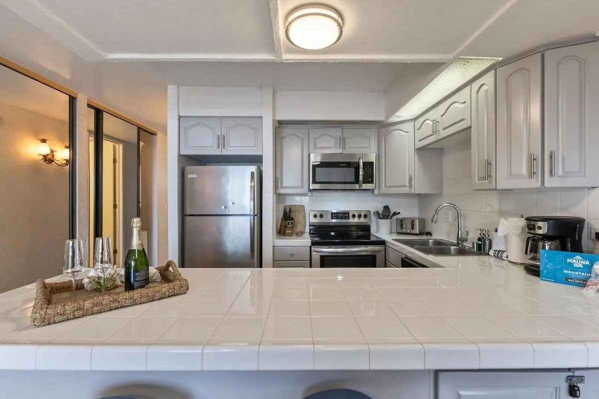 Papakea K301- Oceanview 1 Bedroom Coastal Apartmán