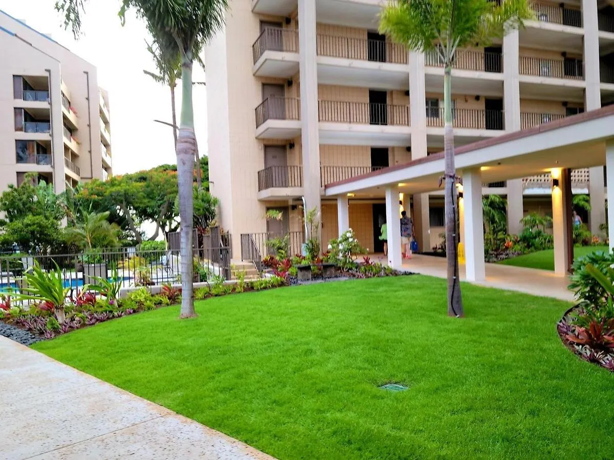 Ocean Front Views At The Valley Isle *