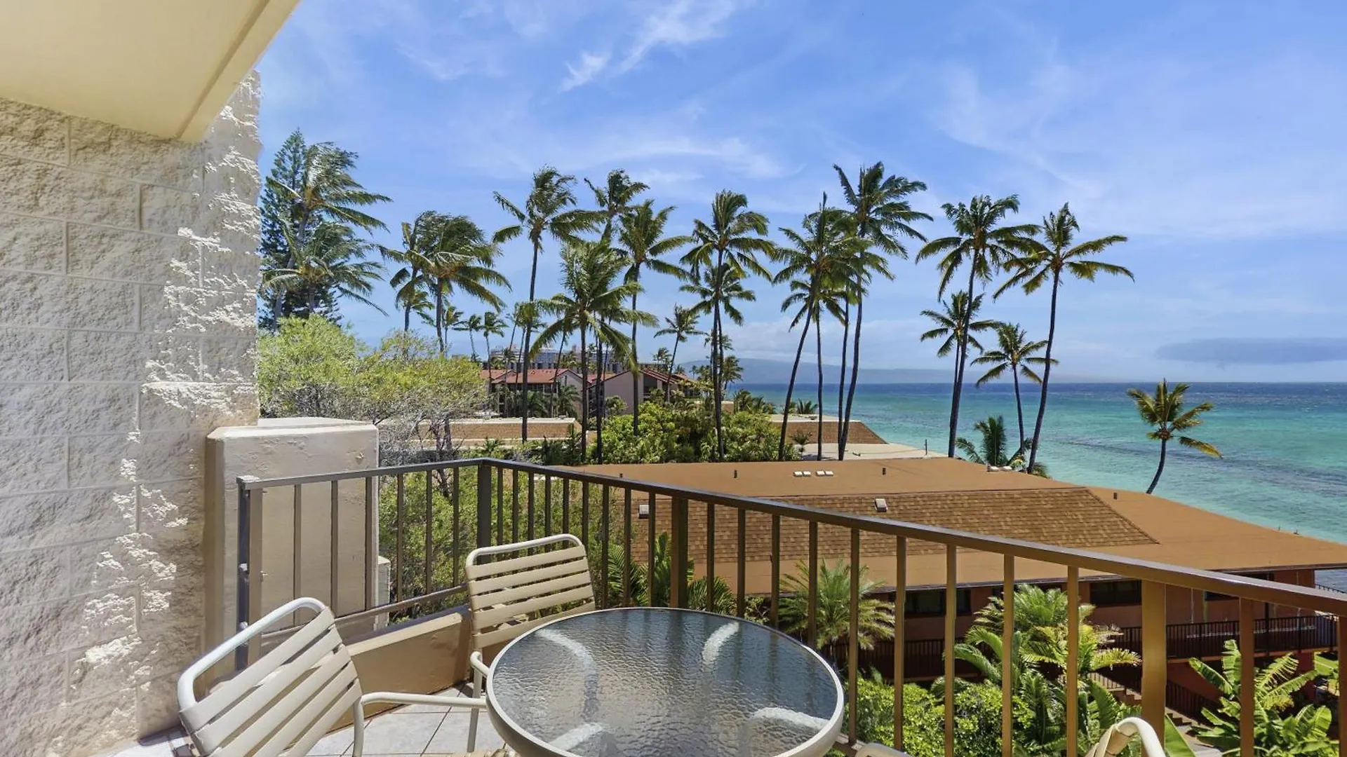 Paki Maui Penthouse 409 Apartmán Kahana