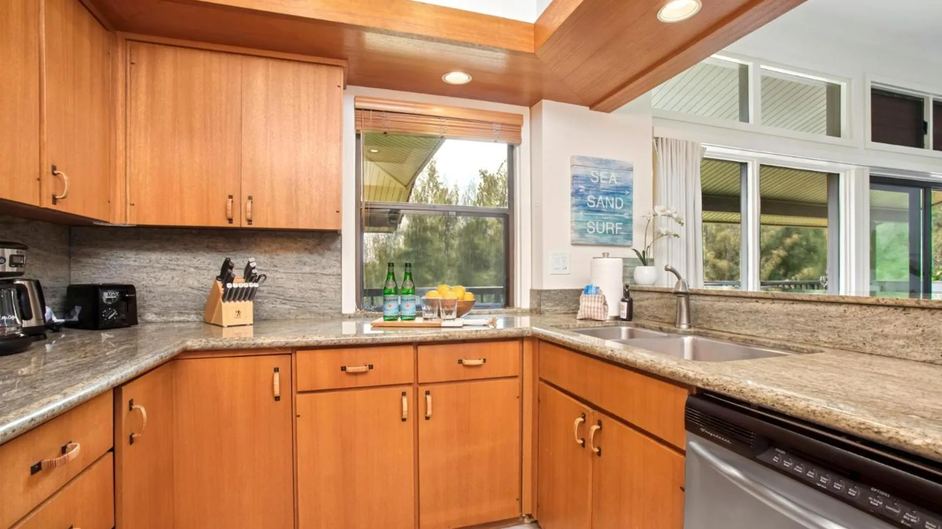 Spacious 4-bedroom Ridge Collection - Multi Unit Listing - Same Floor - Ocean Views - 2 Free Cars Krv-72224 Apartment