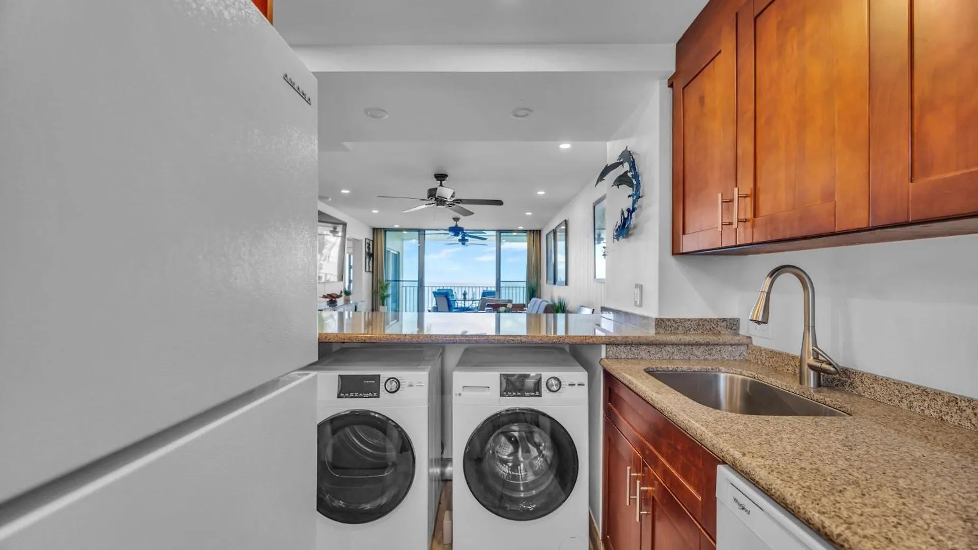 Watch Whales And Sunsets From Your Bed - Double Master Sunset Kihei