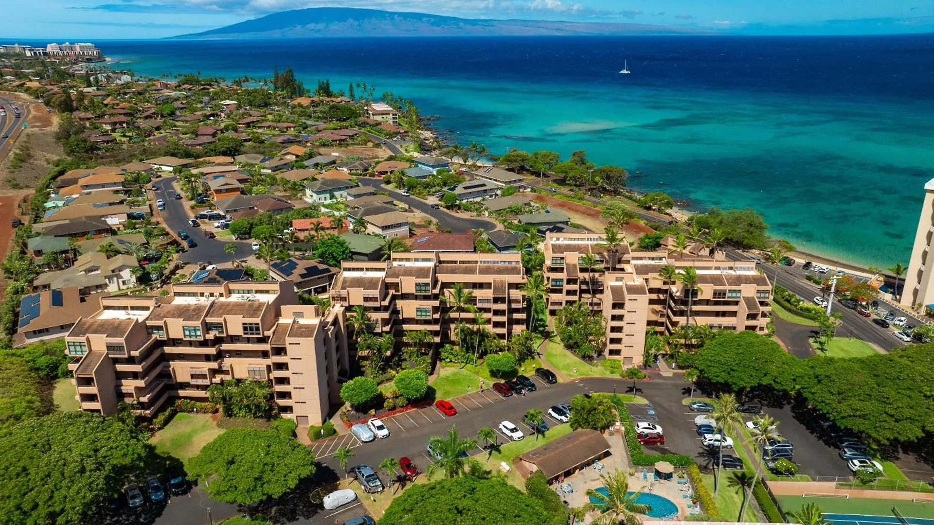 Resort Oceanview Kahana - Walk To & Dining Lahaina