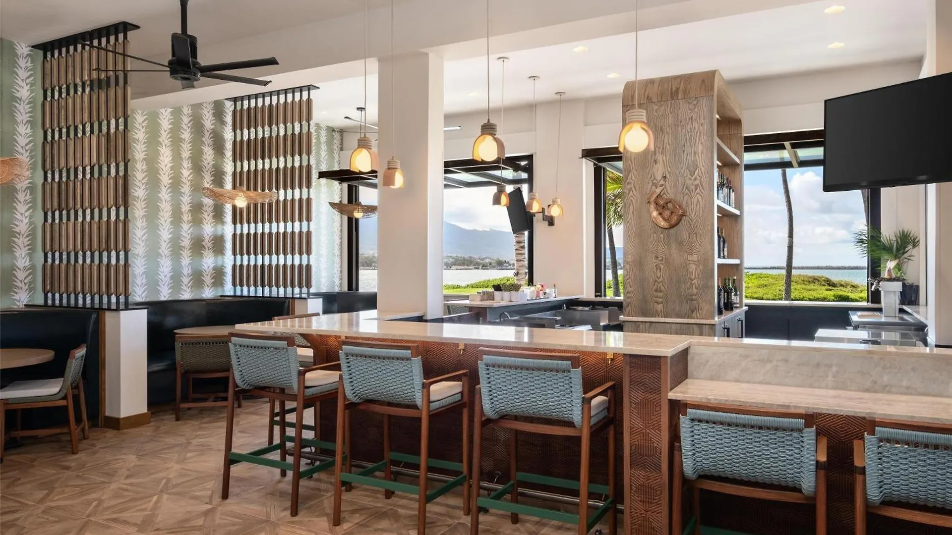 Hotel Hampton & Maui North Shore 3*