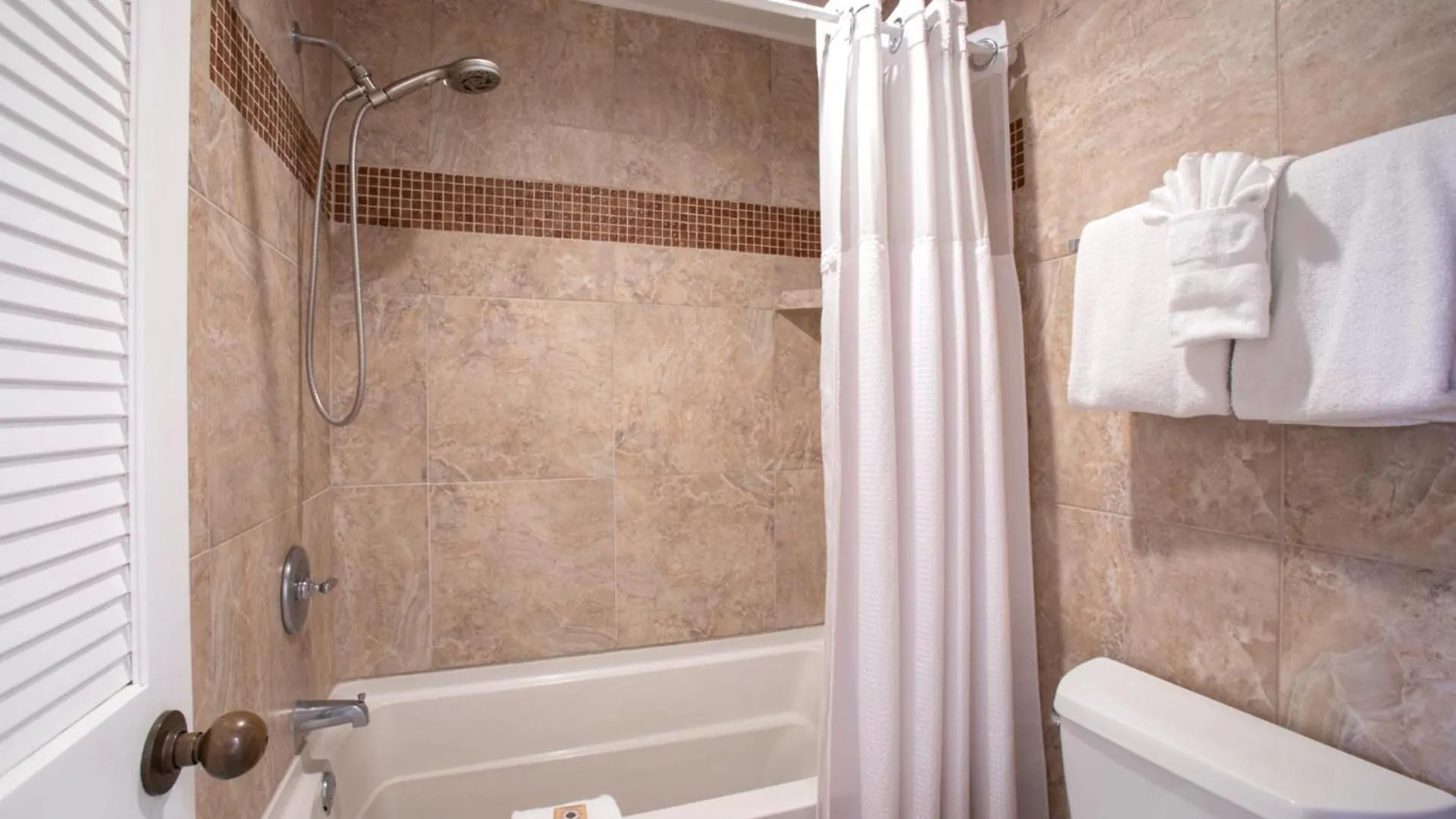 Apartament Kbm - 2 Free Cars - Grand Champions - Remodeled 5-bedroom Multi-unit Listing In The Heart Of Gch-120 Gch-134