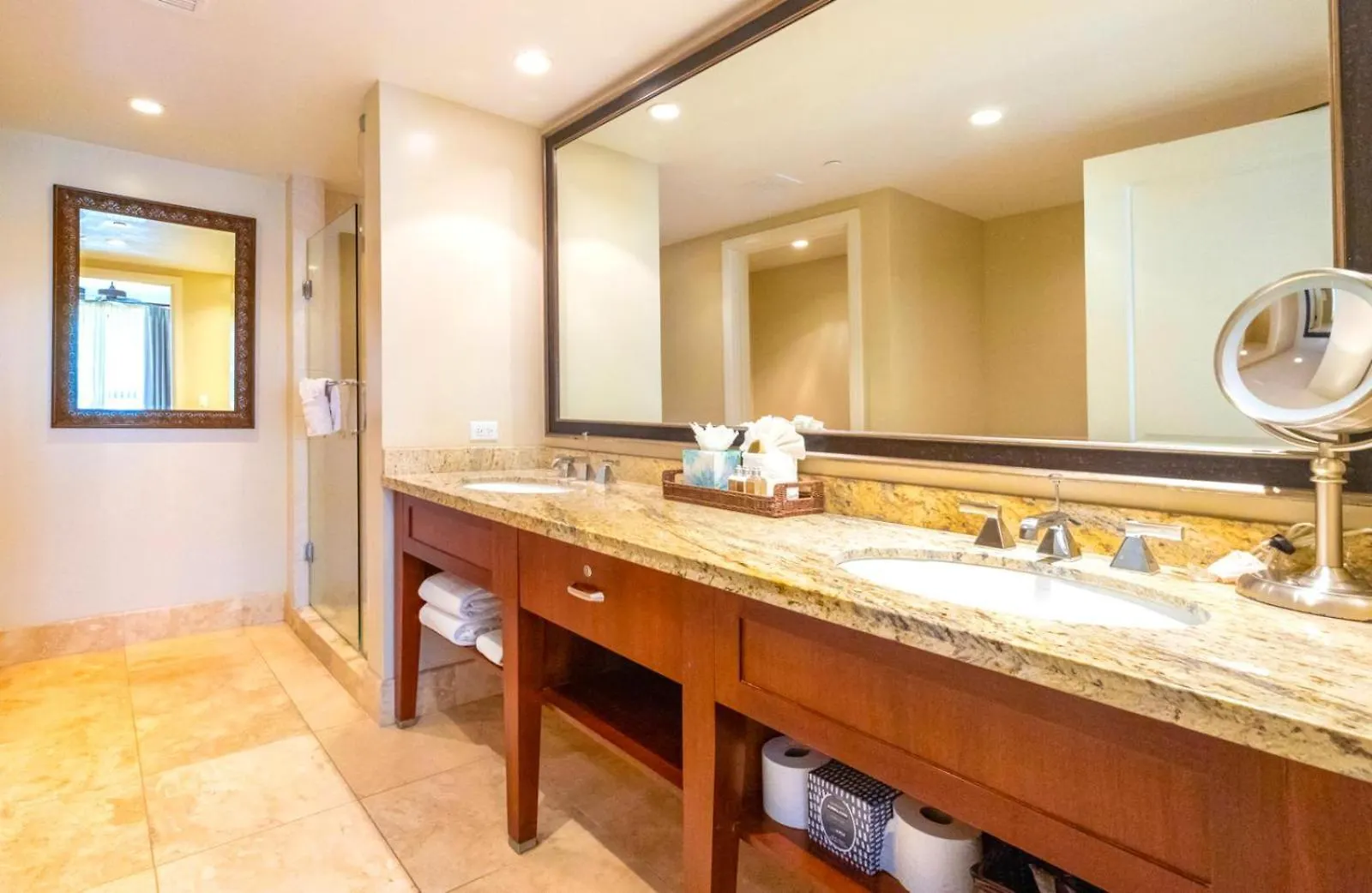 Kbm Panoramic Ocean Views Spacious 4-bedroom Honua Kai Collection Multi Unit Listing Same Floor 2 Free Cars Hkh-40912 דירה קנאפאלי
