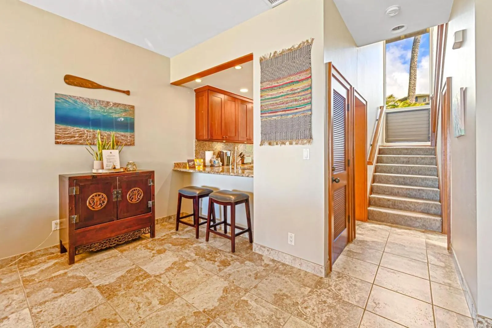 Spacious 5-bedroom Bay Collection - Multi Unit Listing - Ocean Views - 3 Free Cars Apartmán