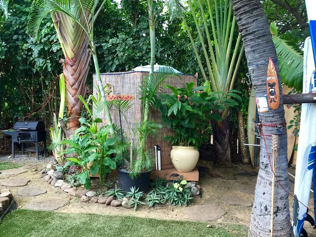 Tiki Beach Hostel-At The Beach In Lahaina Hostel *
