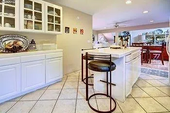 Garden Gate Inn Inn Lahaina