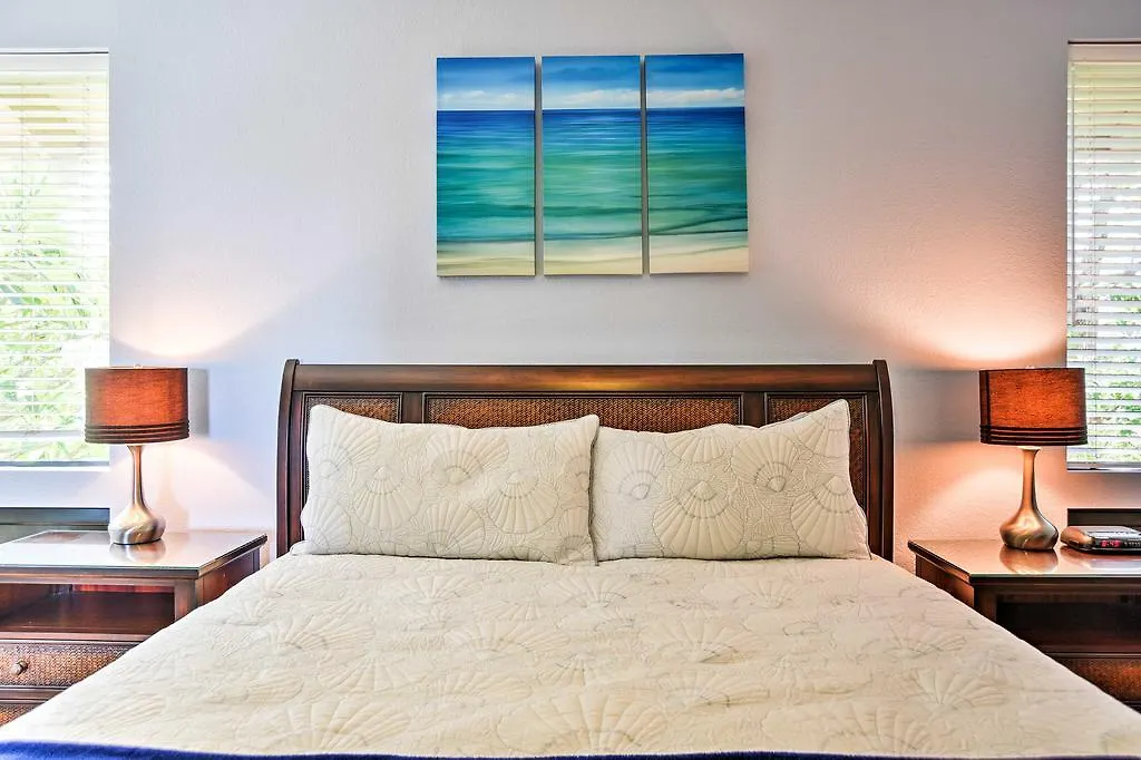Two Bedroom With Ocean View Apartment *