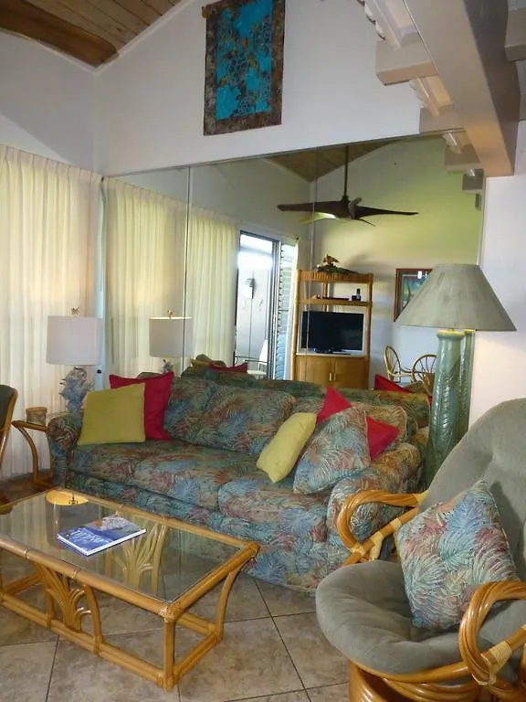 Mahina Surf Aparthotel Lahaina
