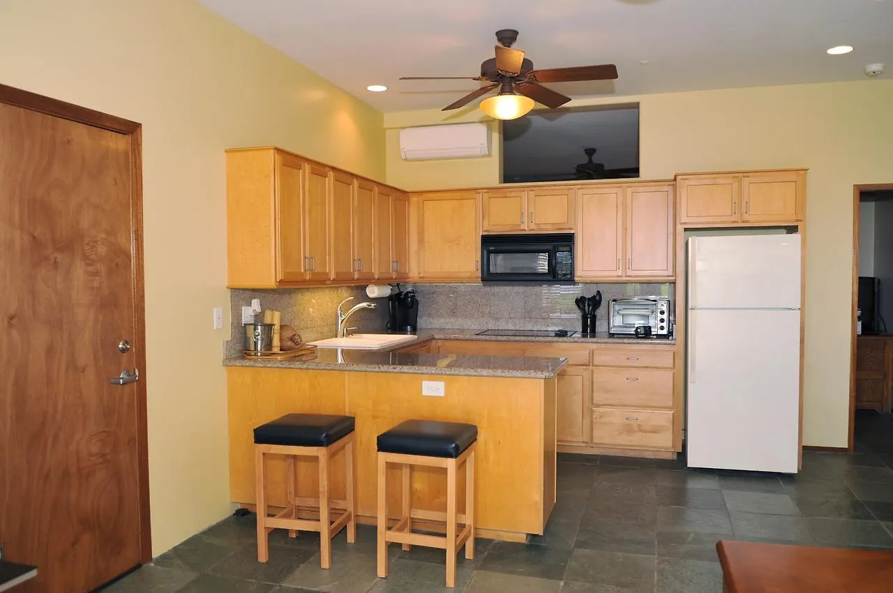 Aloha Aku Bamboo - Discover Beachfront Serenity Daire *
