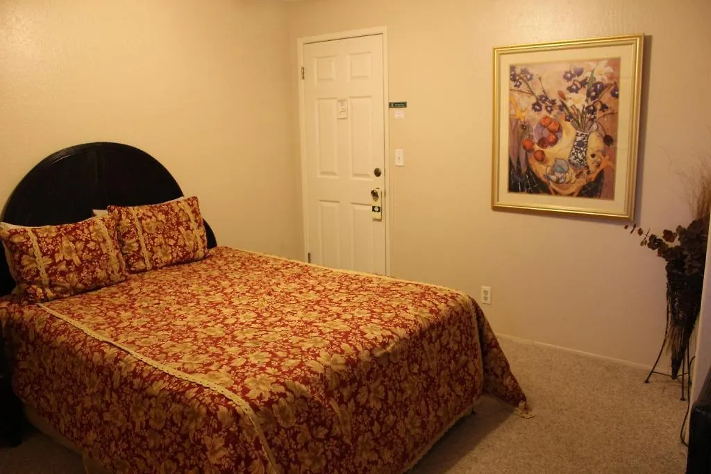 Garden Gate Inn 3* Lahaina
