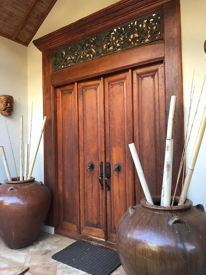 Ho'oilo House לינה וארוחת בוקר Launiupoko