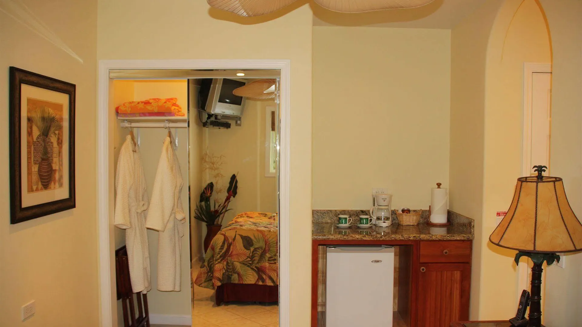 Maui House Bed & Breakfast Kahana