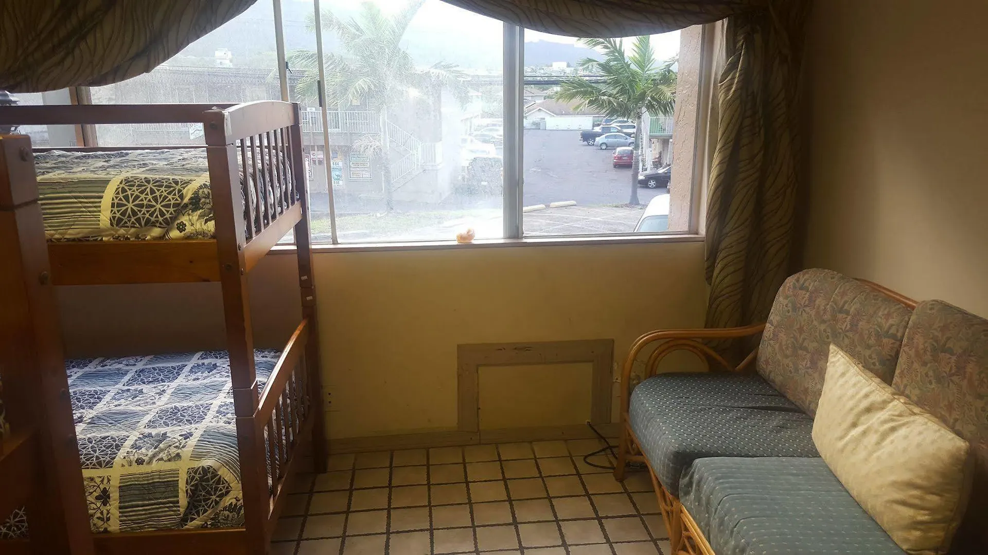 City Maui 2 2* Wailuku
