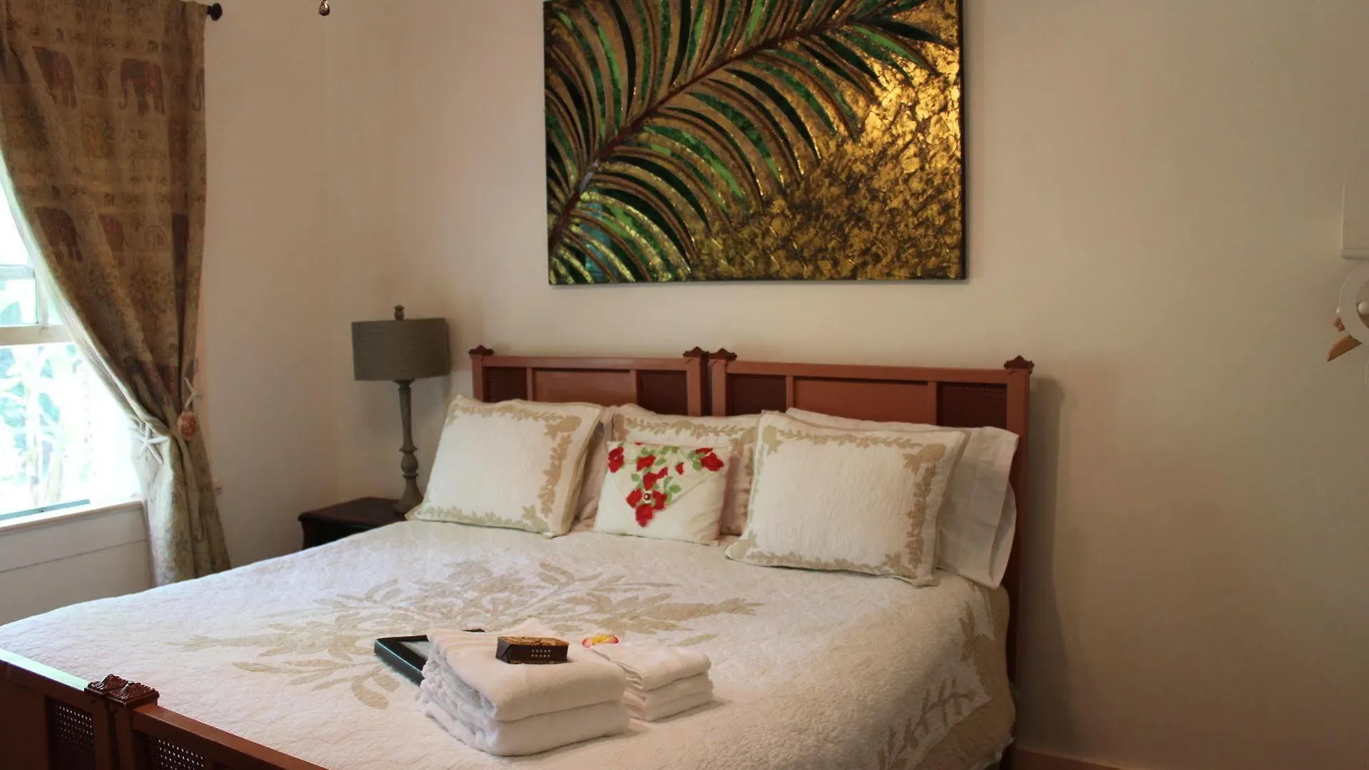 Bed & Breakfast Haiku Inn