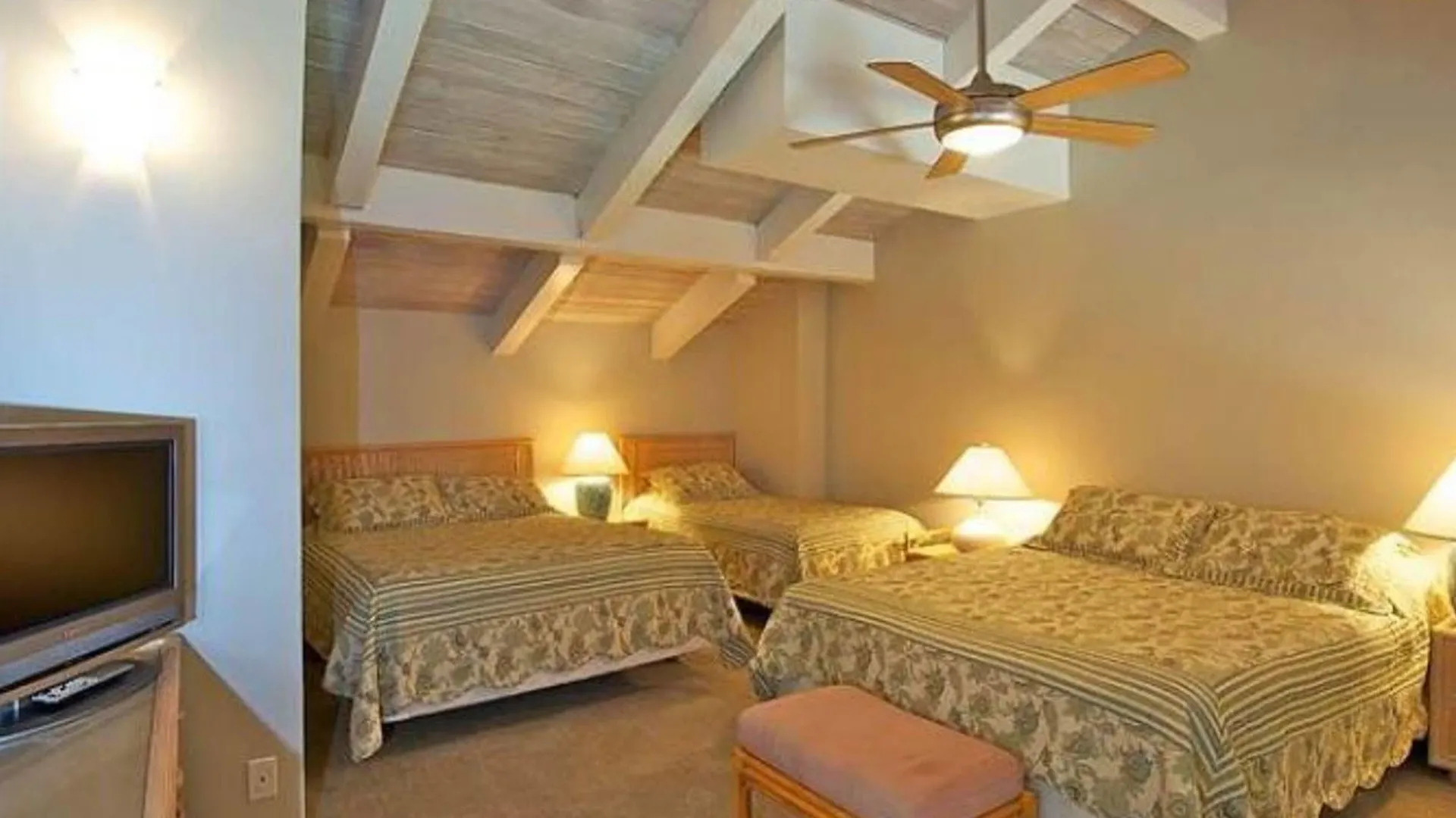 Hotel Papakea #b207 Bedroom By Redawning Napili-Honokowai