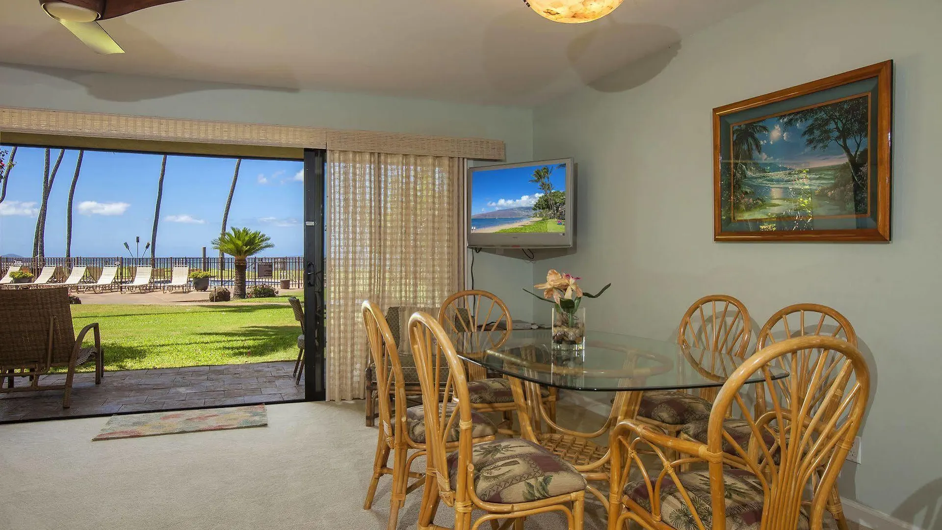 Ma'alaea Surf Aparthotel 4*