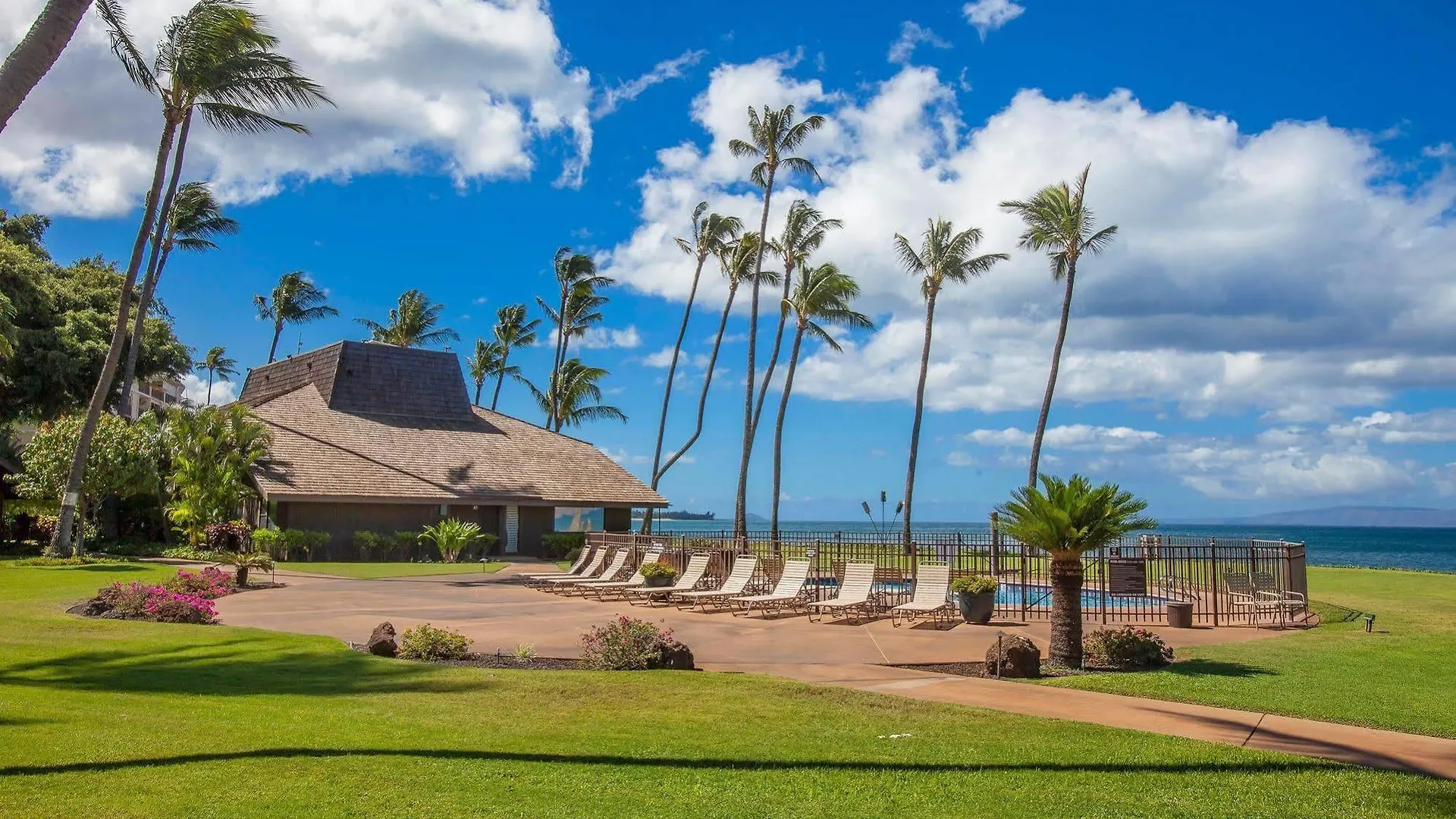 Ma'alaea Surf