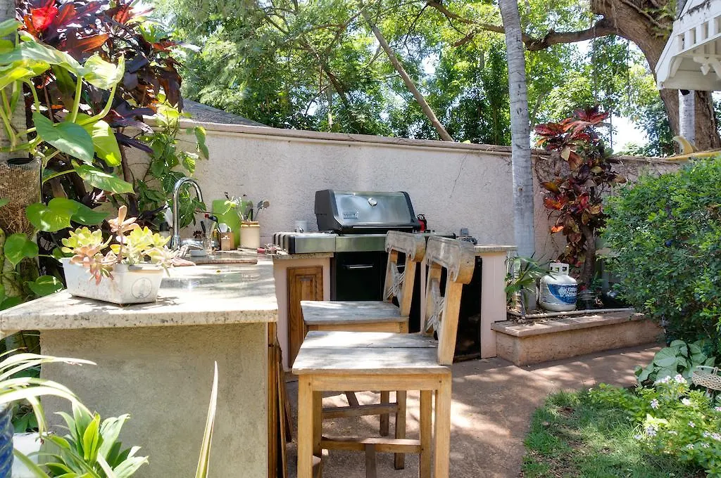 Old House-walk To Town & Beach! Guest house 3*