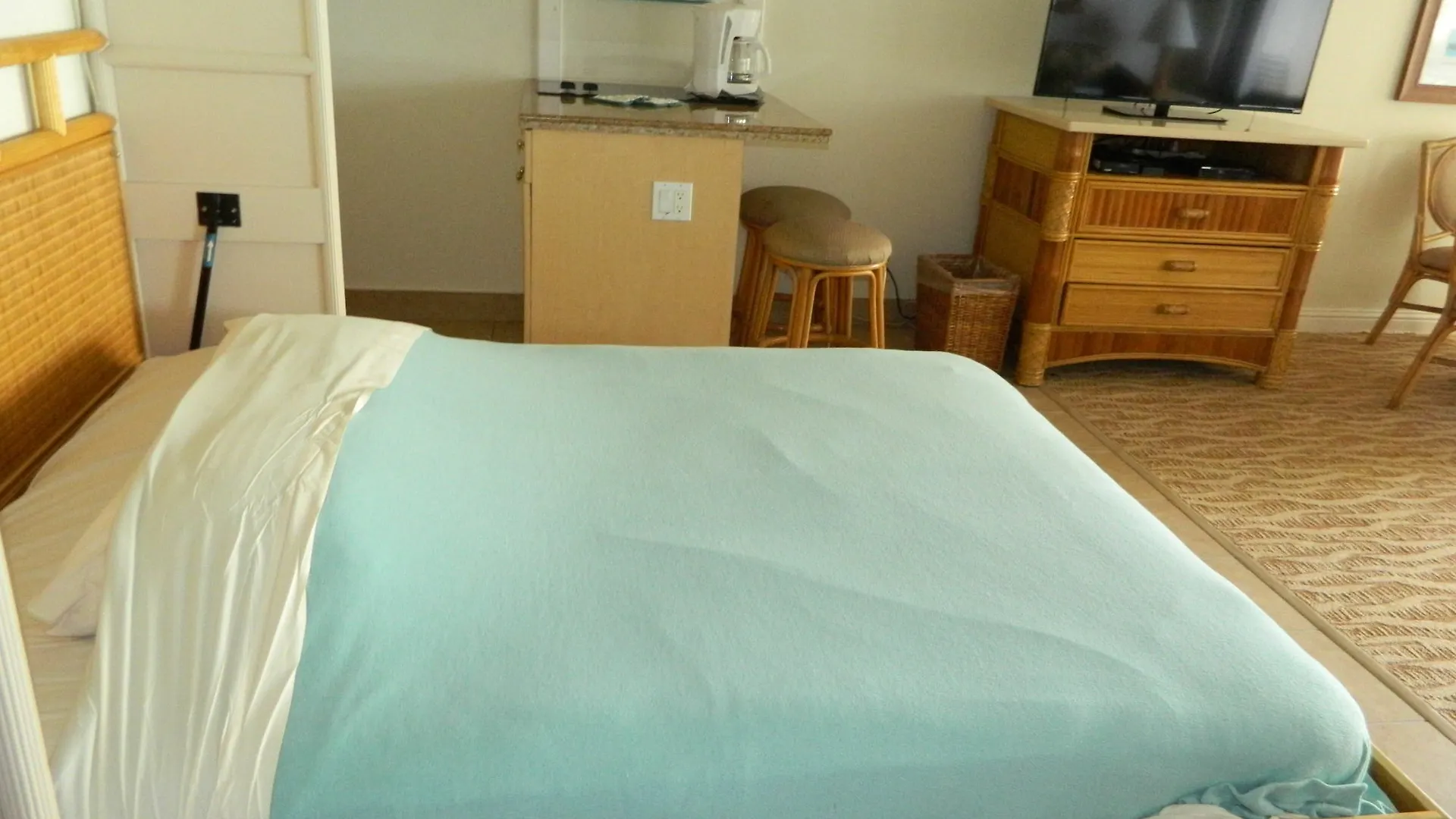 Kahana Beach Resort