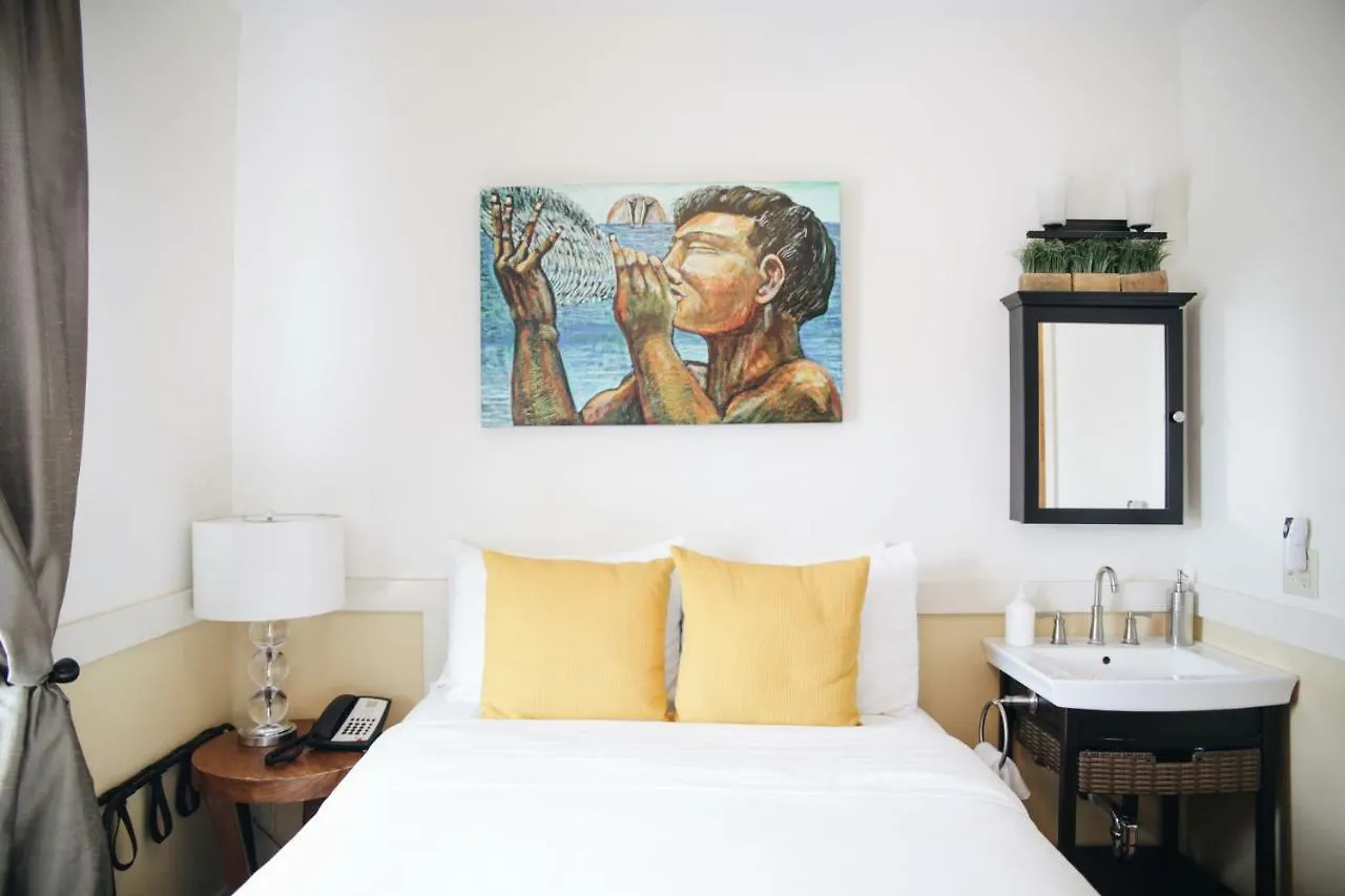 Paia Inn Hotel 3*