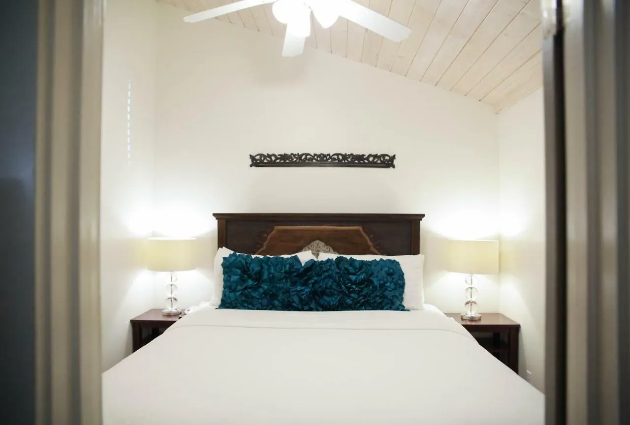 Paia Inn