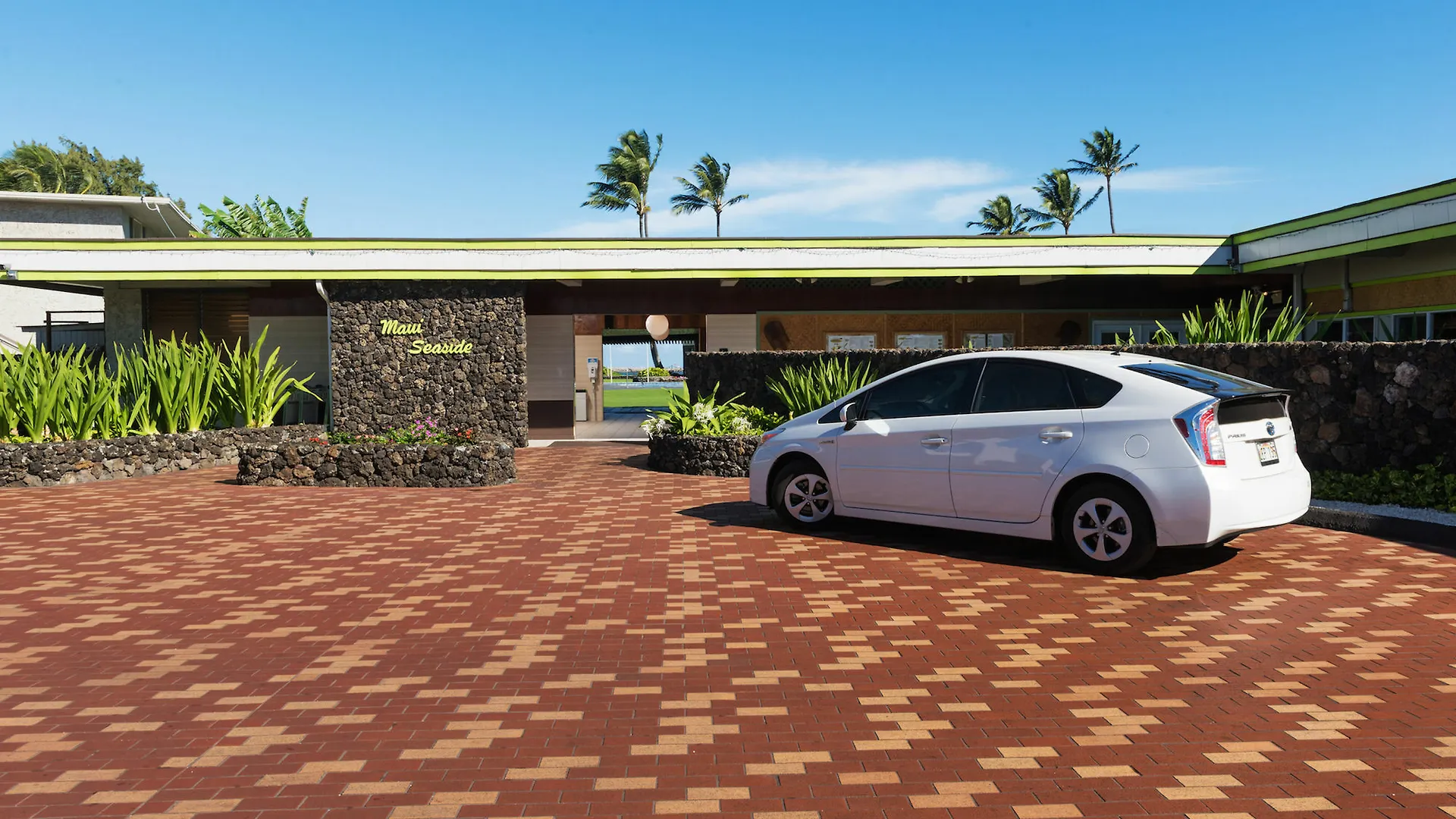 Maui Seaside Hotel 3*