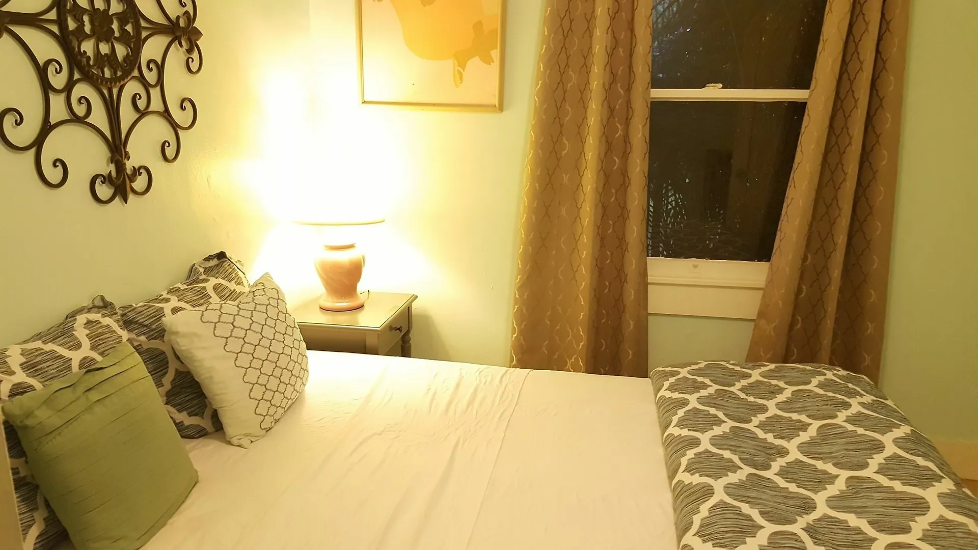 3 Bedroom Vacation Apartment *
