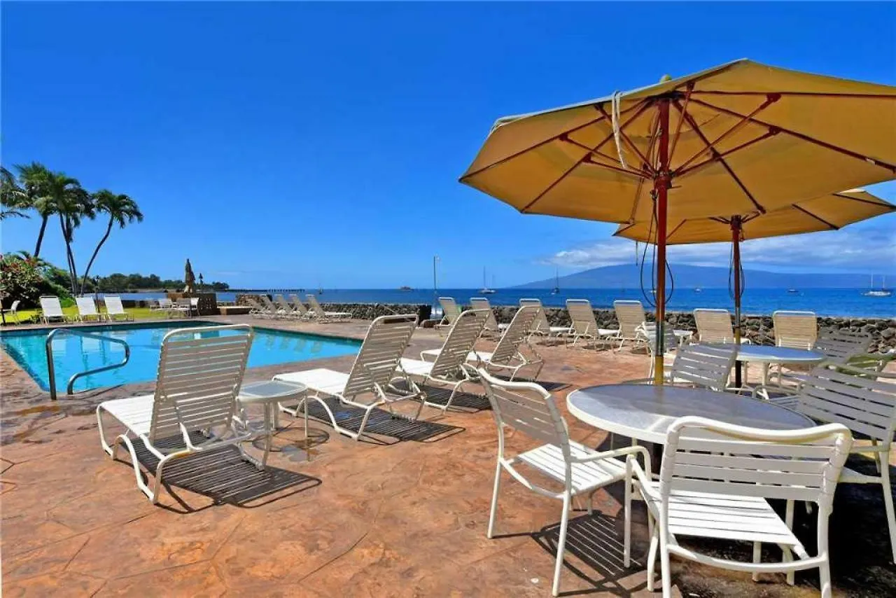 1 Bedroom Ocean Front In Town - Sleeps 4 - Roads #204 * Lahaina
