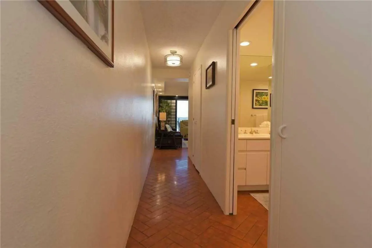 Holiday home 1 Bedroom Ocean Front In Town - Sleeps 4 - Roads #204 Lahaina