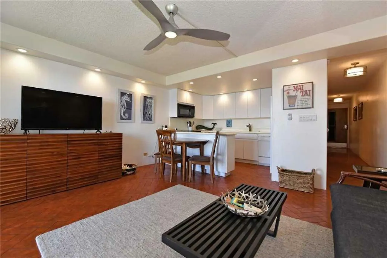 Holiday home 1 Bedroom Ocean Front In Town - Sleeps 4 - Roads #204 Lahaina