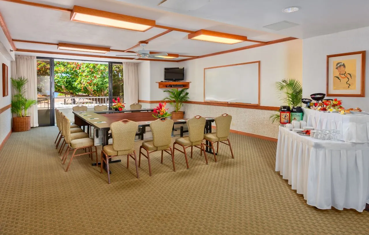 Outrigger Kaʻanapali Beach 3* Kaanapali
