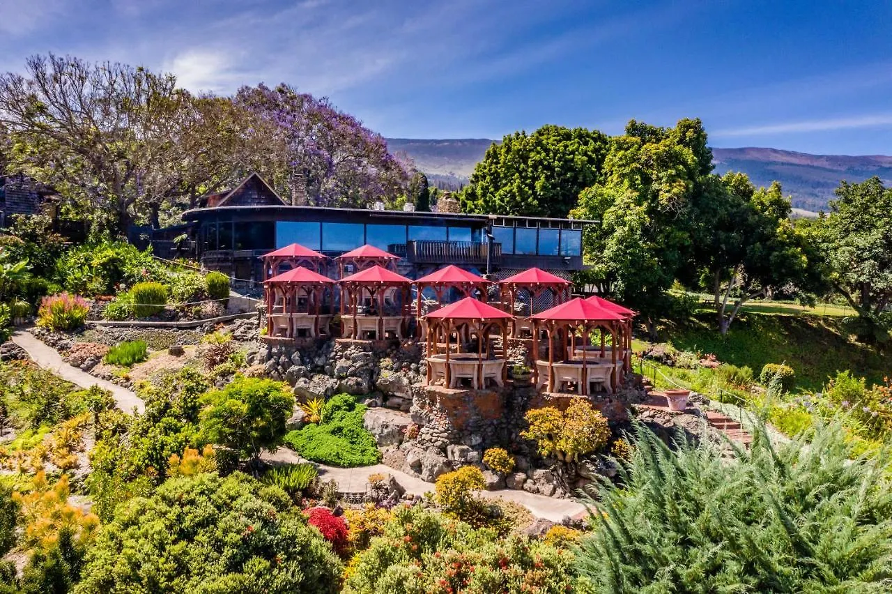 Kula Lodge *