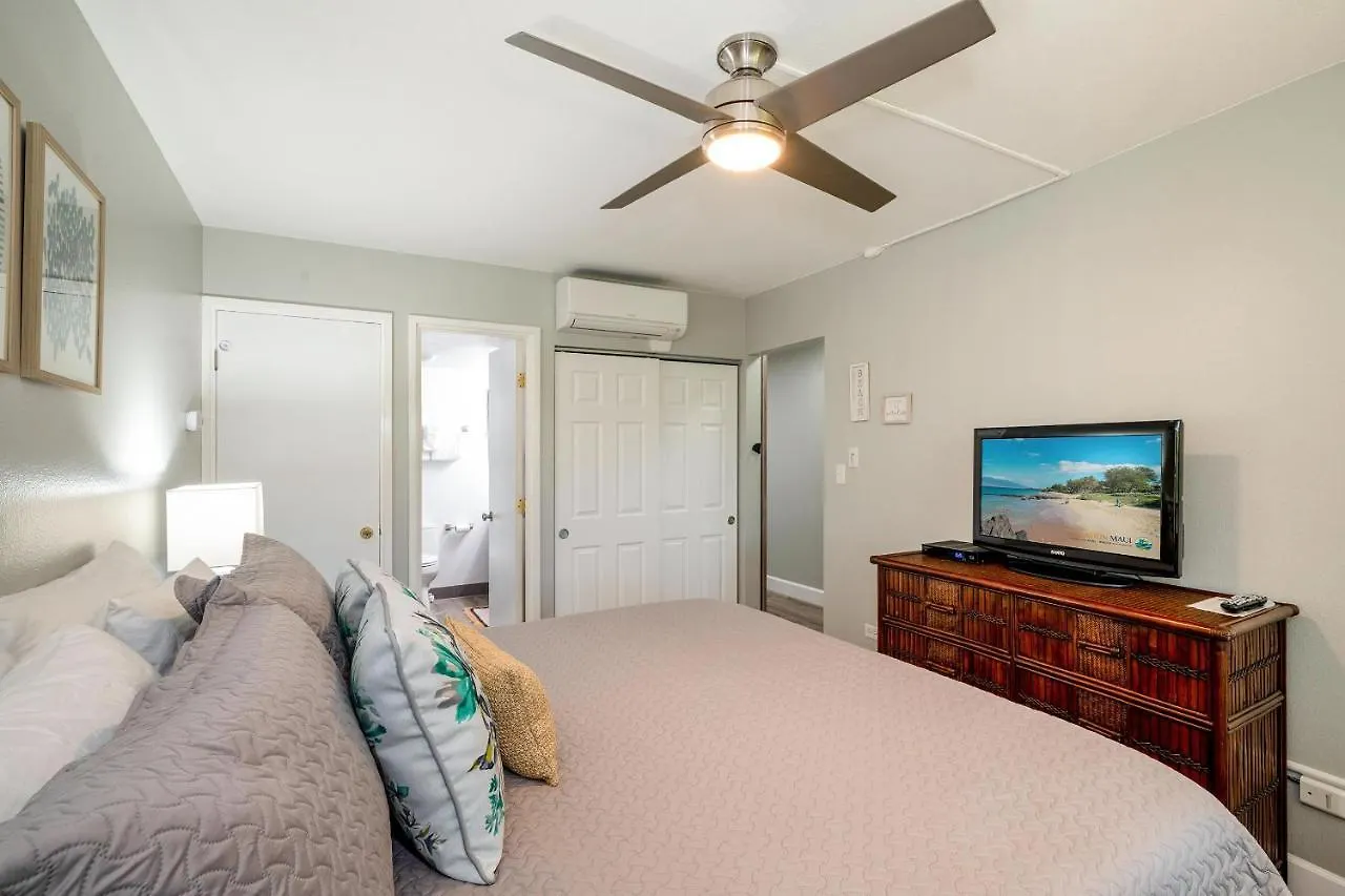 Kamaole Sands 4-213, Designer Condo, Split Ac