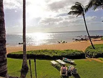 Days By Wyndham Maui Oceanfront Otel