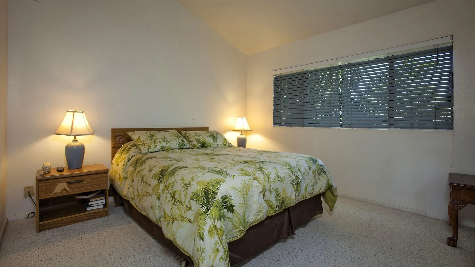 Aparthotel Bay Vista By Maui And 2*