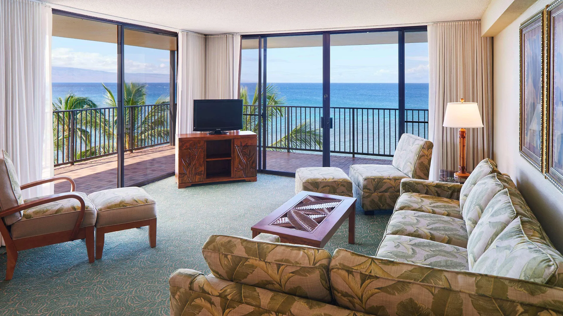Aston Kaanapali Shores Апарт-отель 4*