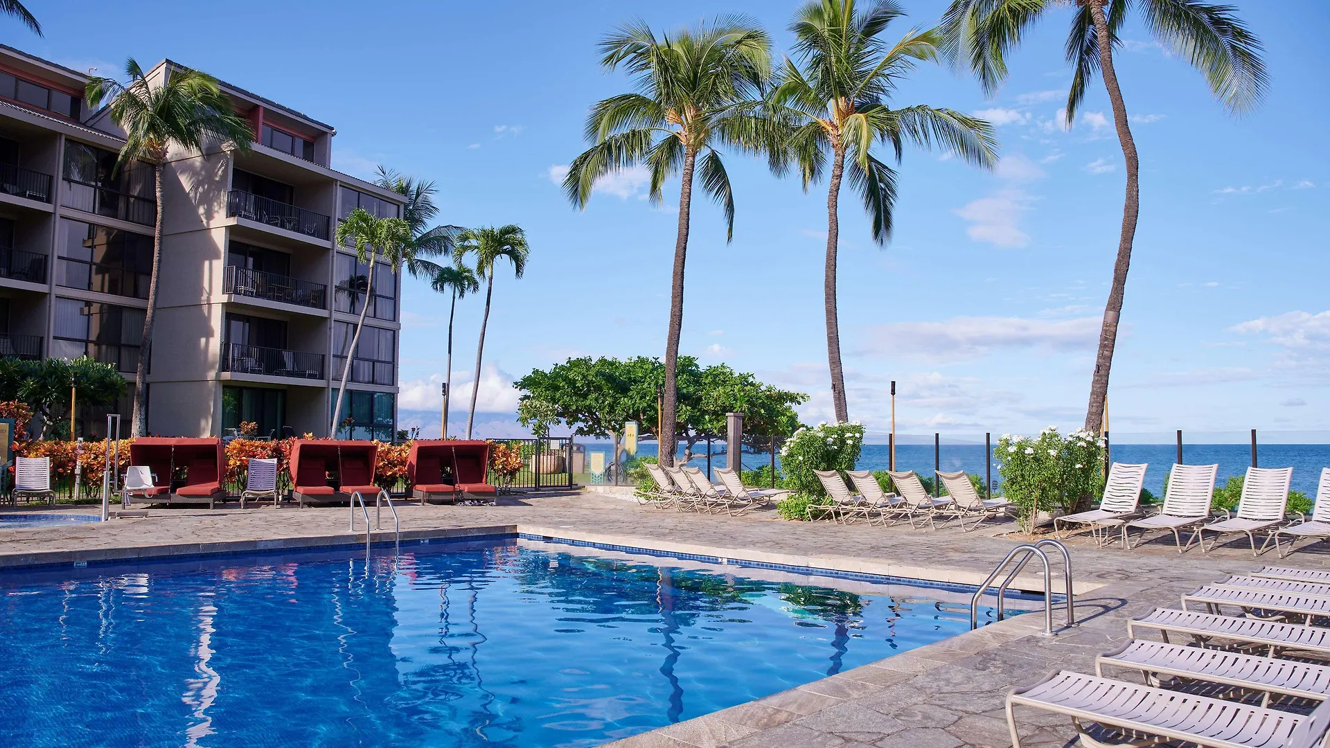 Апарт-отель Aston Kaanapali Shores 4*